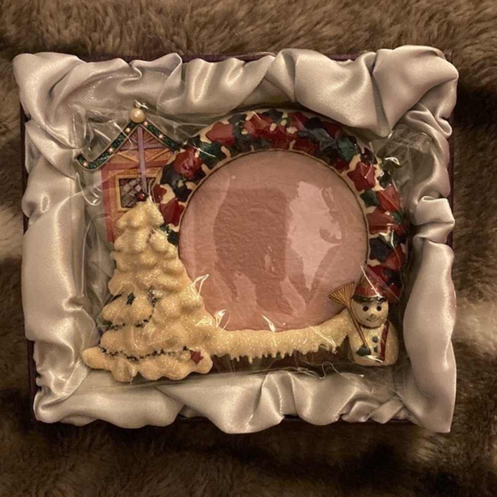 Brand new still sealed Rucinni Christmas picture frame